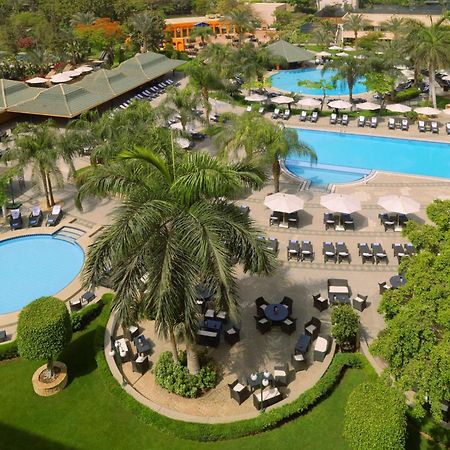 Hilton Cairo Heliopolis Hotel Eksteriør bilde The pool at the Serena Hotel