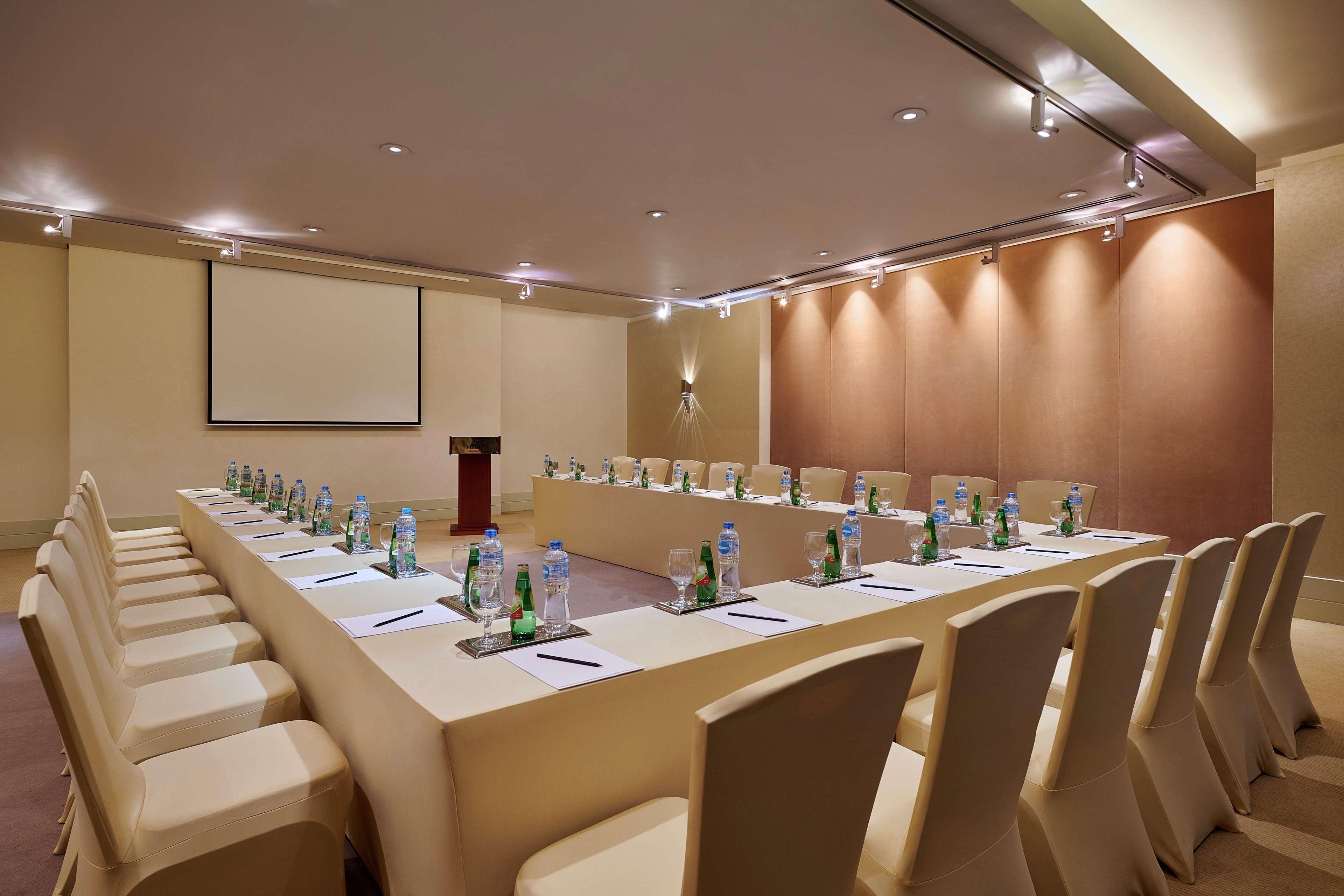 Hilton Cairo Heliopolis Hotel Eksteriør bilde Meeting room