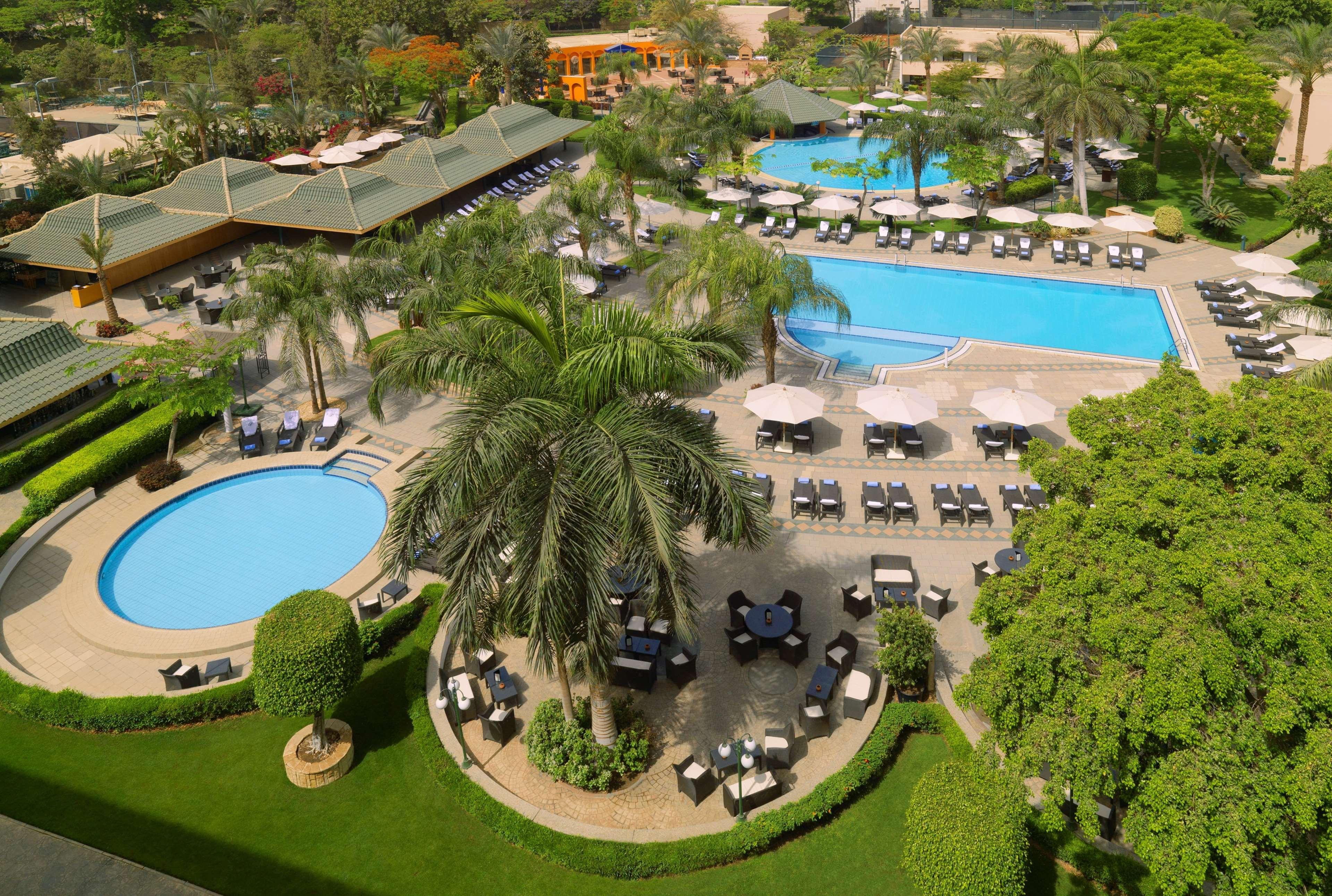 Hilton Cairo Heliopolis Hotel Fasiliteter bilde The pool at the Serena Hotel