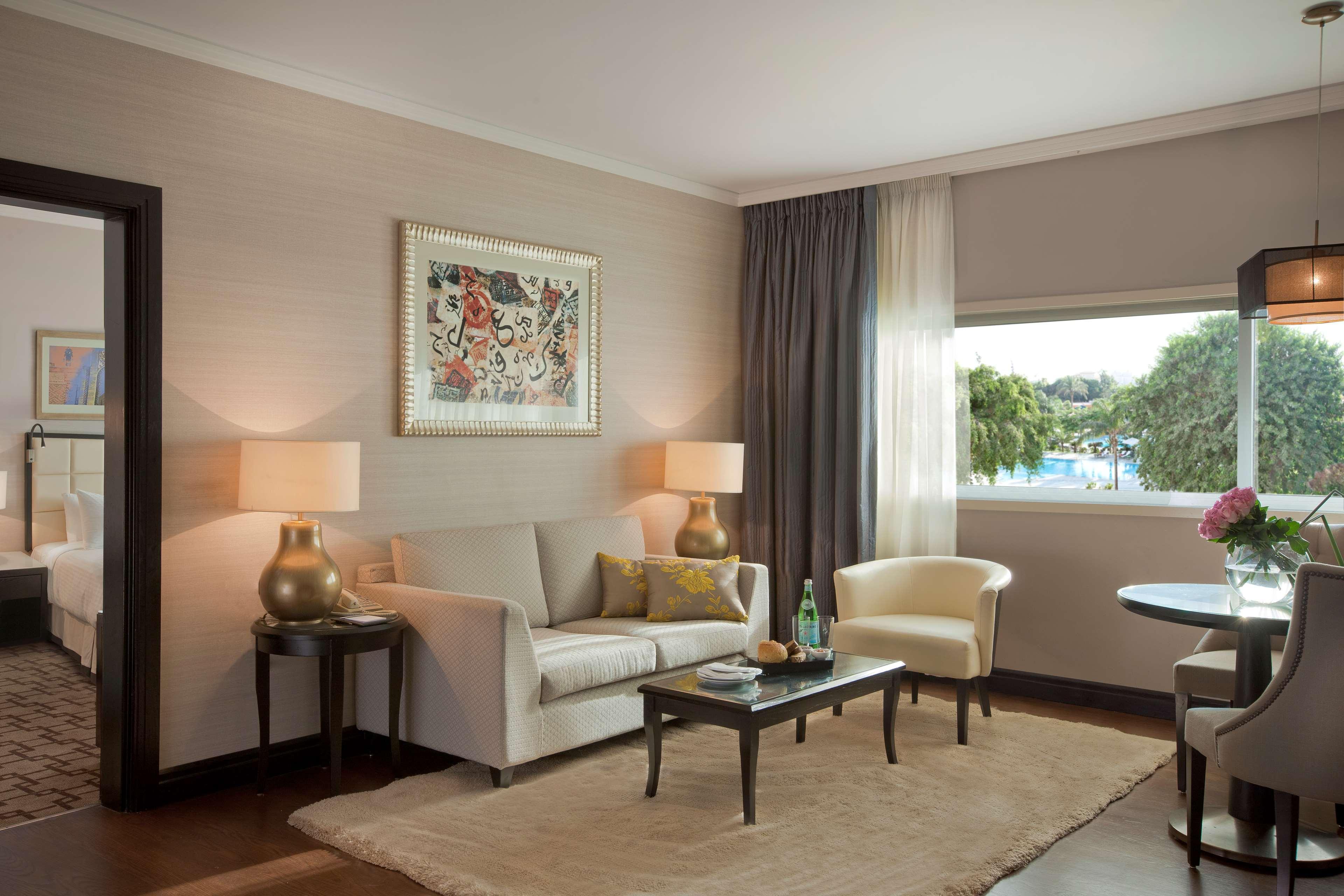 Hilton Cairo Heliopolis Hotel Eksteriør bilde A suite at the InterContinental