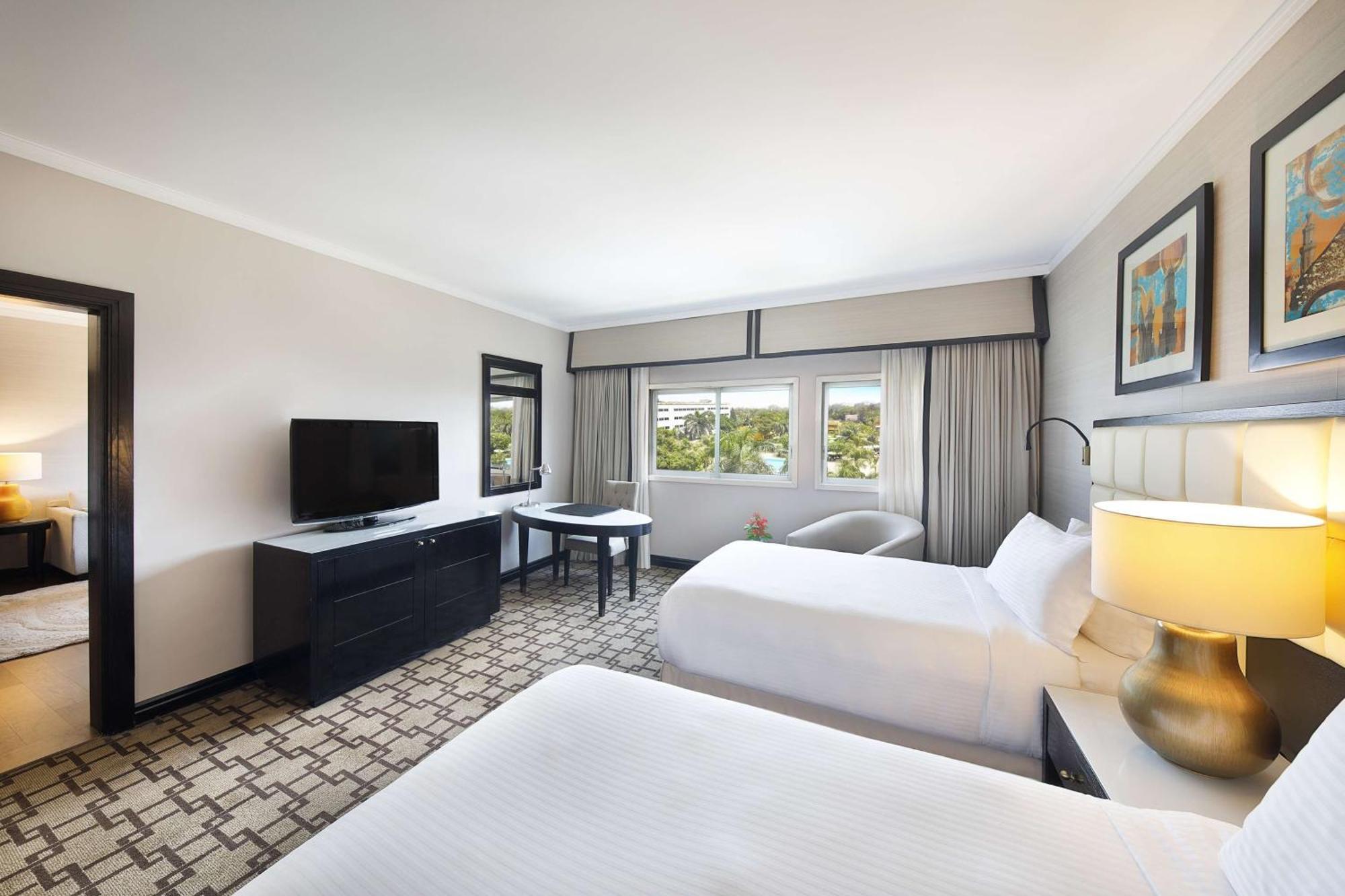 Hilton Cairo Heliopolis Hotel Eksteriør bilde A room at the Hilton London Paddington