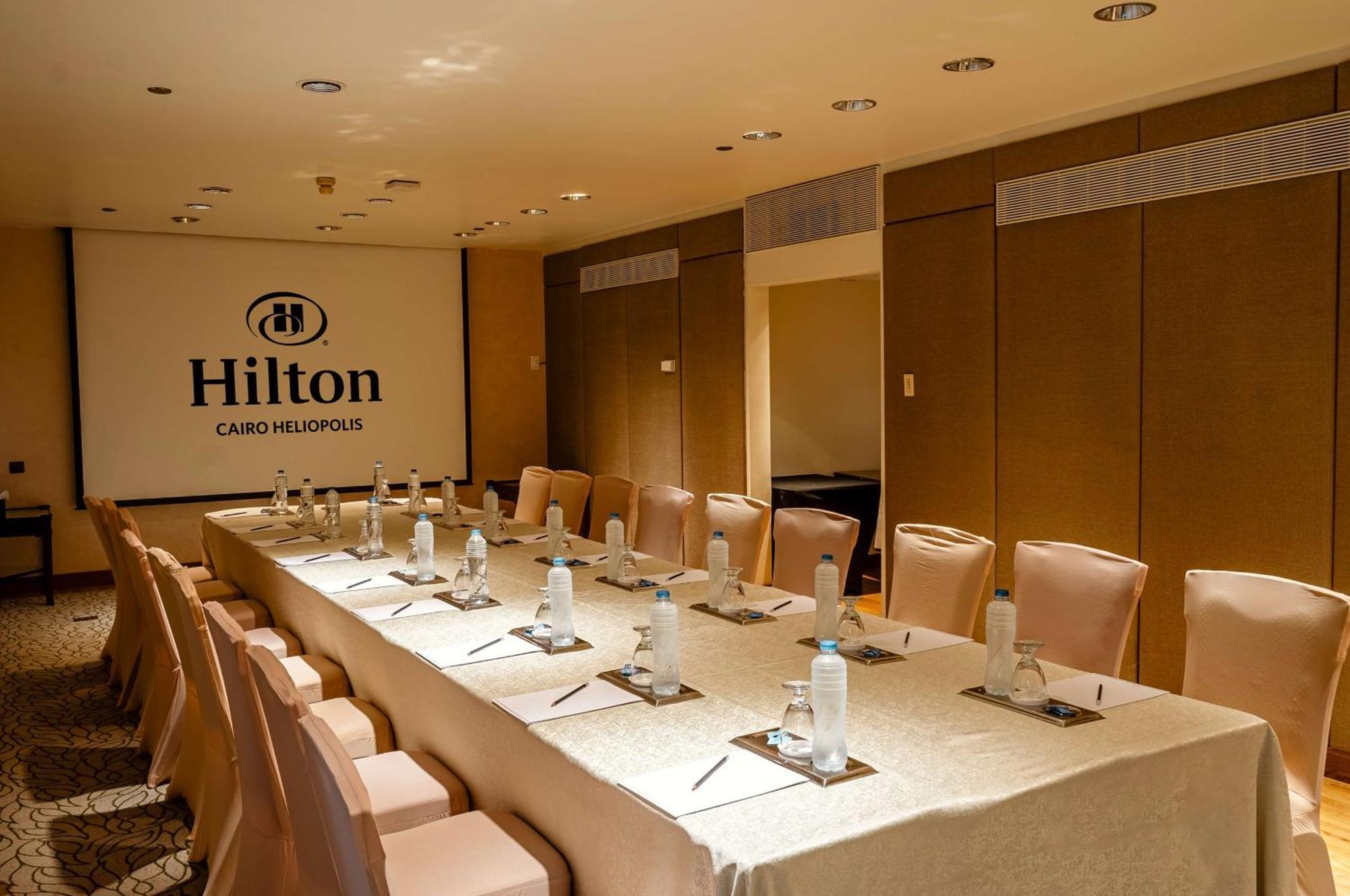 Hilton Cairo Heliopolis Hotel Eksteriør bilde A boardroom at Hilton Cairo
